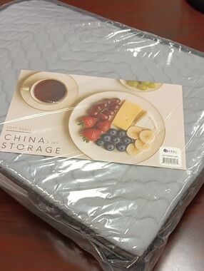 Soft Shell China Storage Organizer — Gray